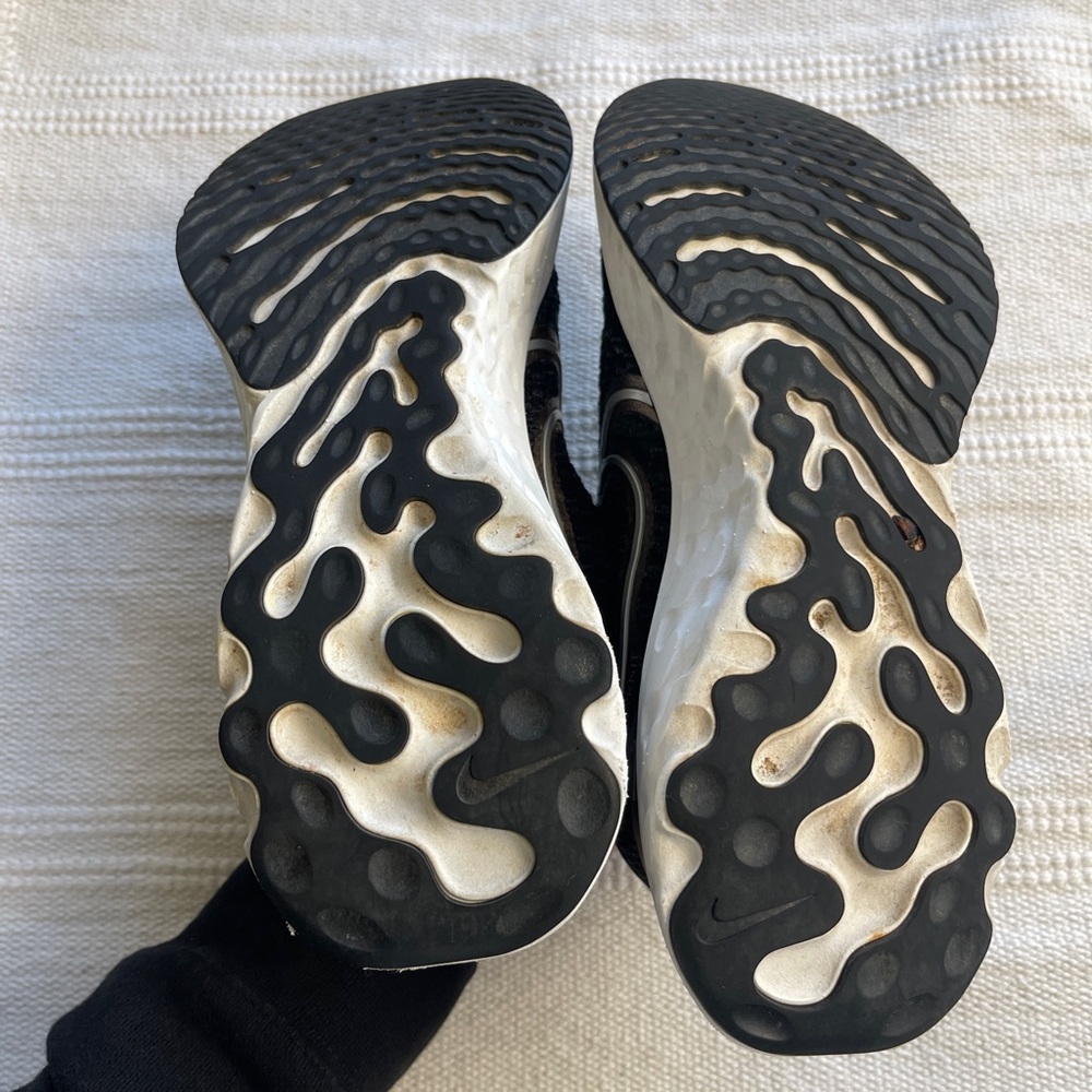 NIKE - WOMENS SIZE 8 - Picture 9 of 10